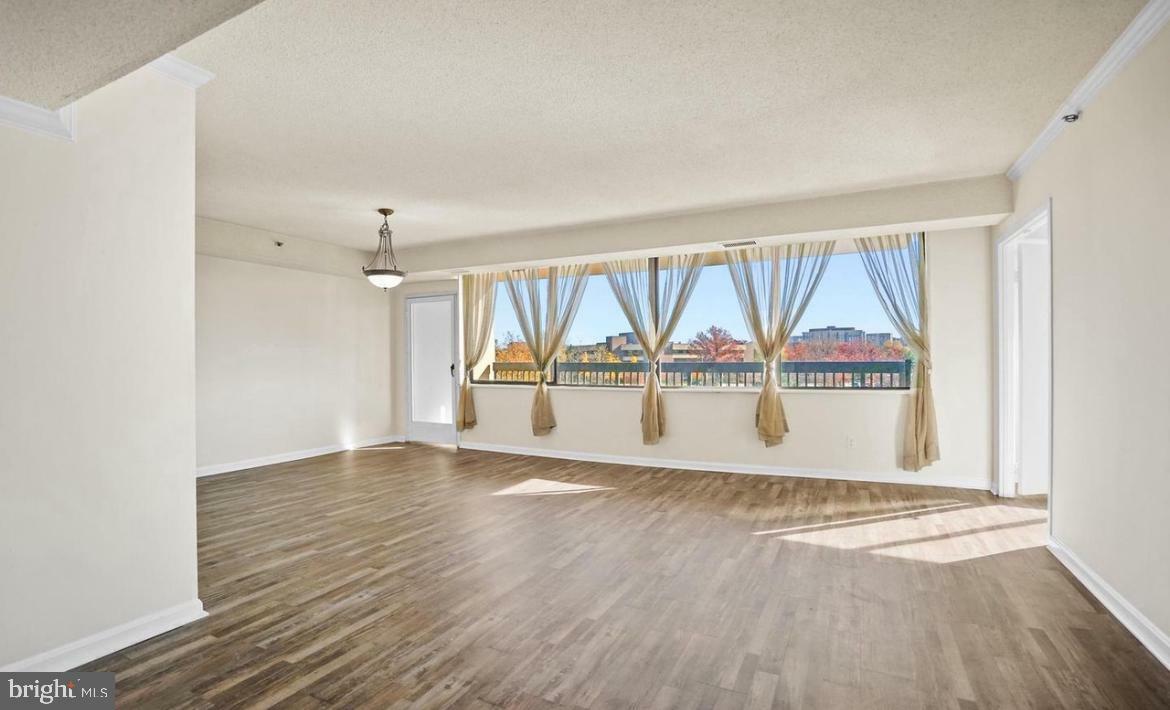 Property Photo: 3713 S George Mason Drive 416 VA 22041