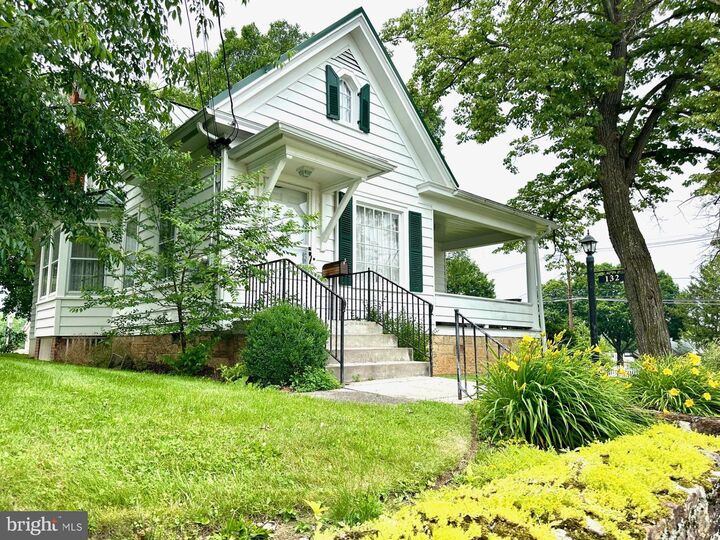 132 S Thomas Street  Bedford PA 15522 photo