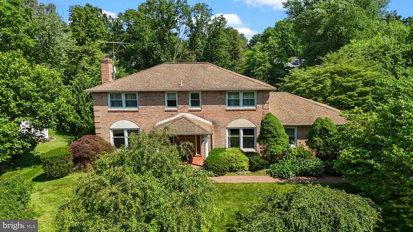 Property Photo: 606 Overbrook Lane PA 19075