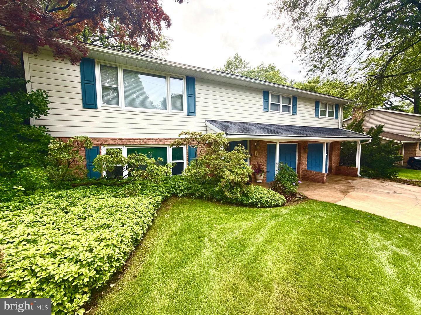 1818 Crestlyn Road  York PA 17403 photo