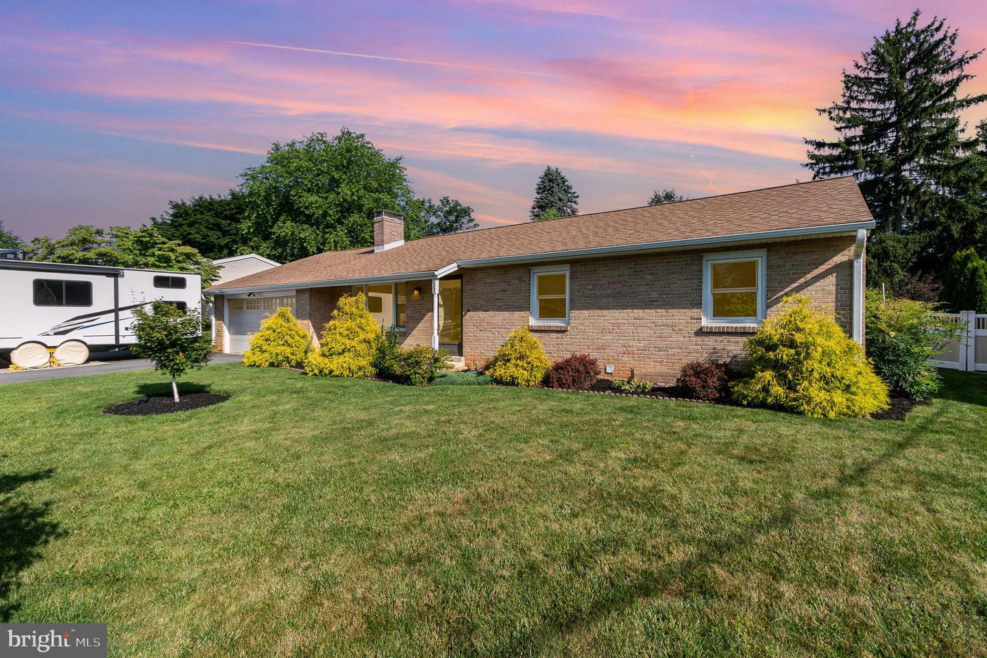 227 Avon Drive  Carlisle PA 17013 photo