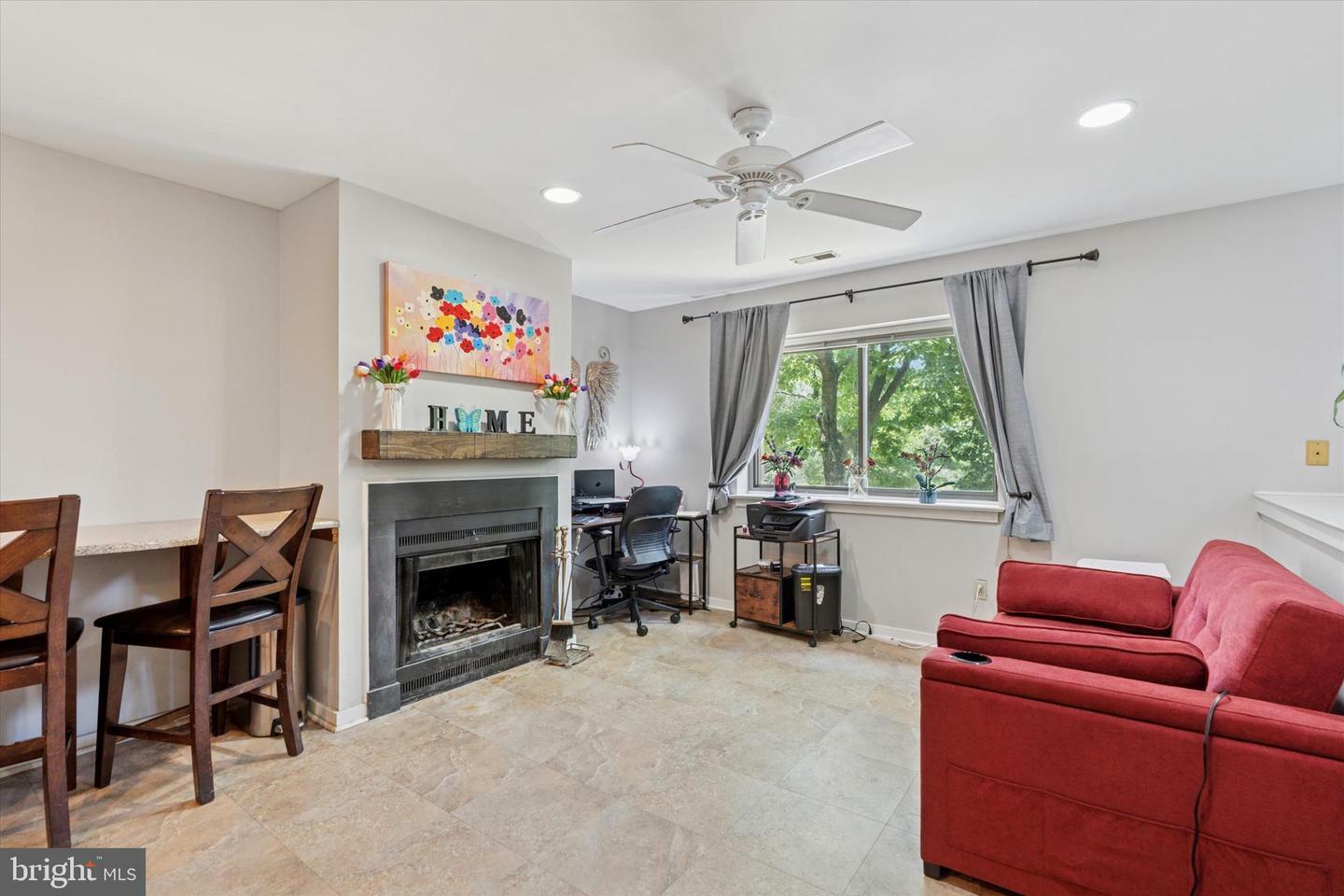 Property Photo: 500 Lynetree Drive 1-C PA 19380