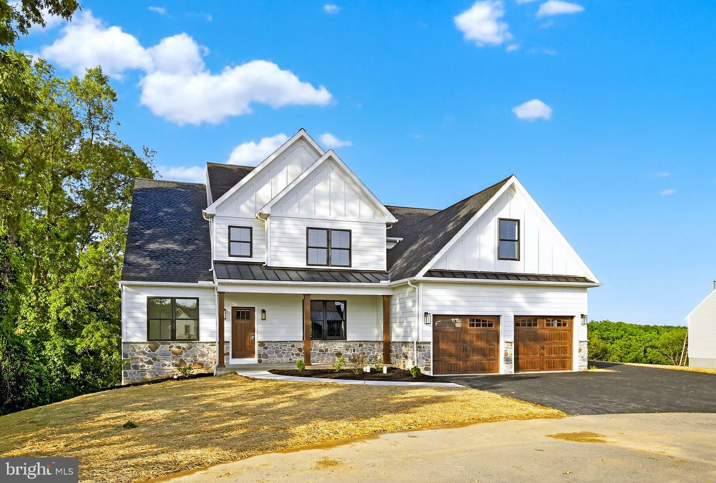 2328 Rockvale Road  Lancaster PA 17602 photo