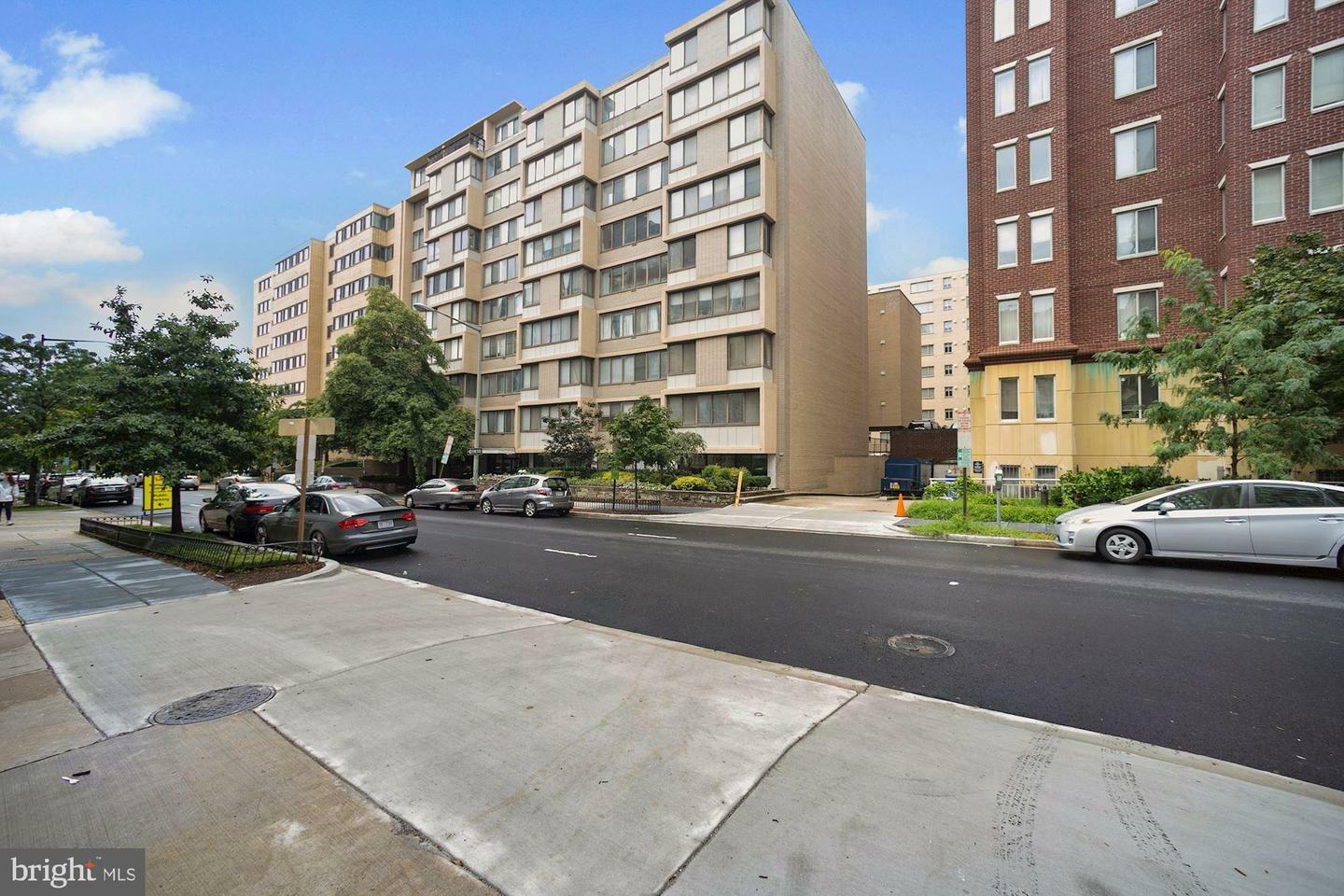 Property Photo:  522 21st Street NW 309  DC 20006 
