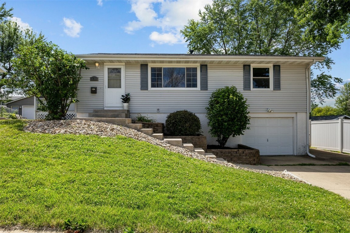 1340 Linnview Drive  Marion IA 52302 photo