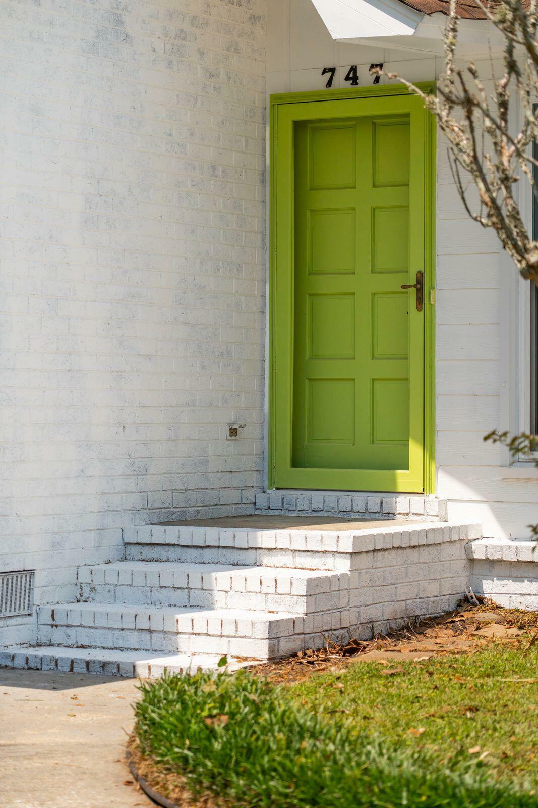Property Photo: 747 Brant Road SC 29414