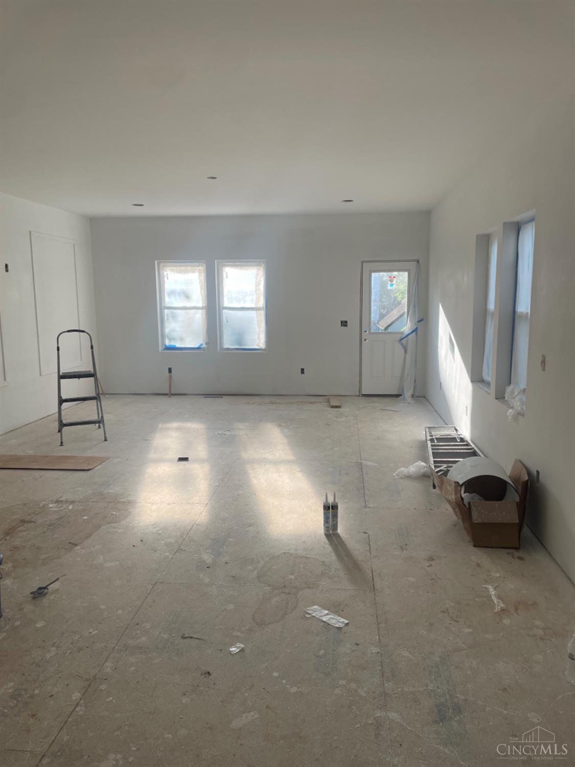 Property Photo: 5328 Lester Road OH 45213