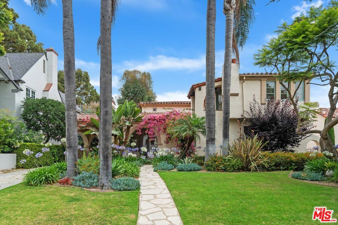 Property Photo: 409 19th St CA 90402
