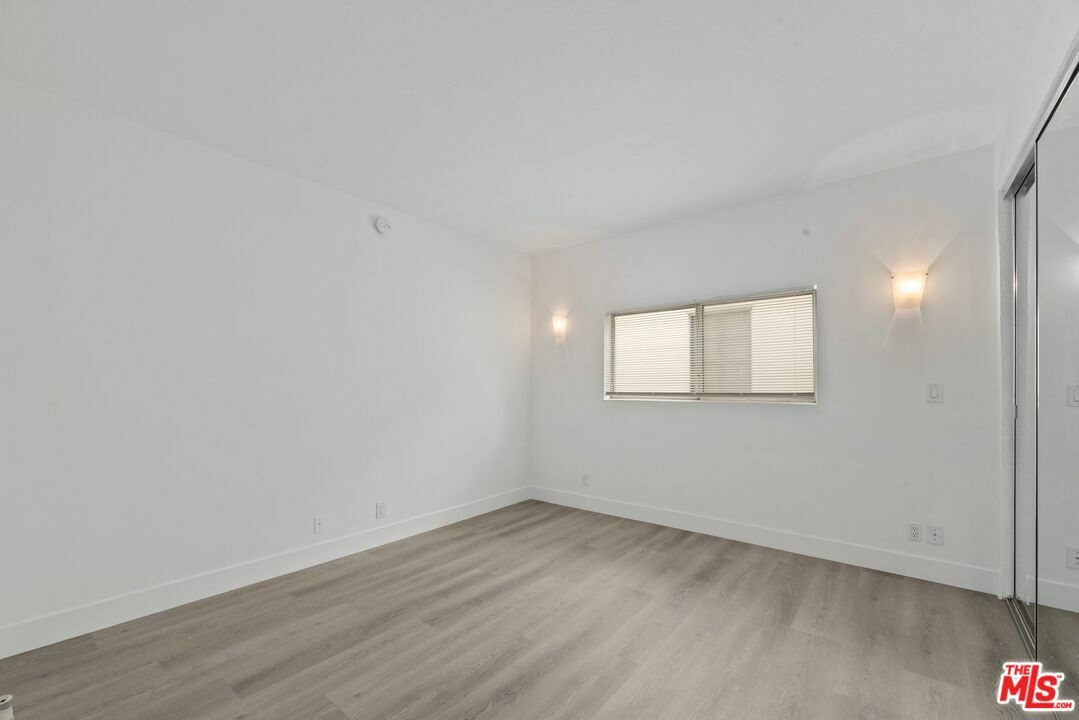 Property Photo: 1136 S Shenandoah St CA 90035