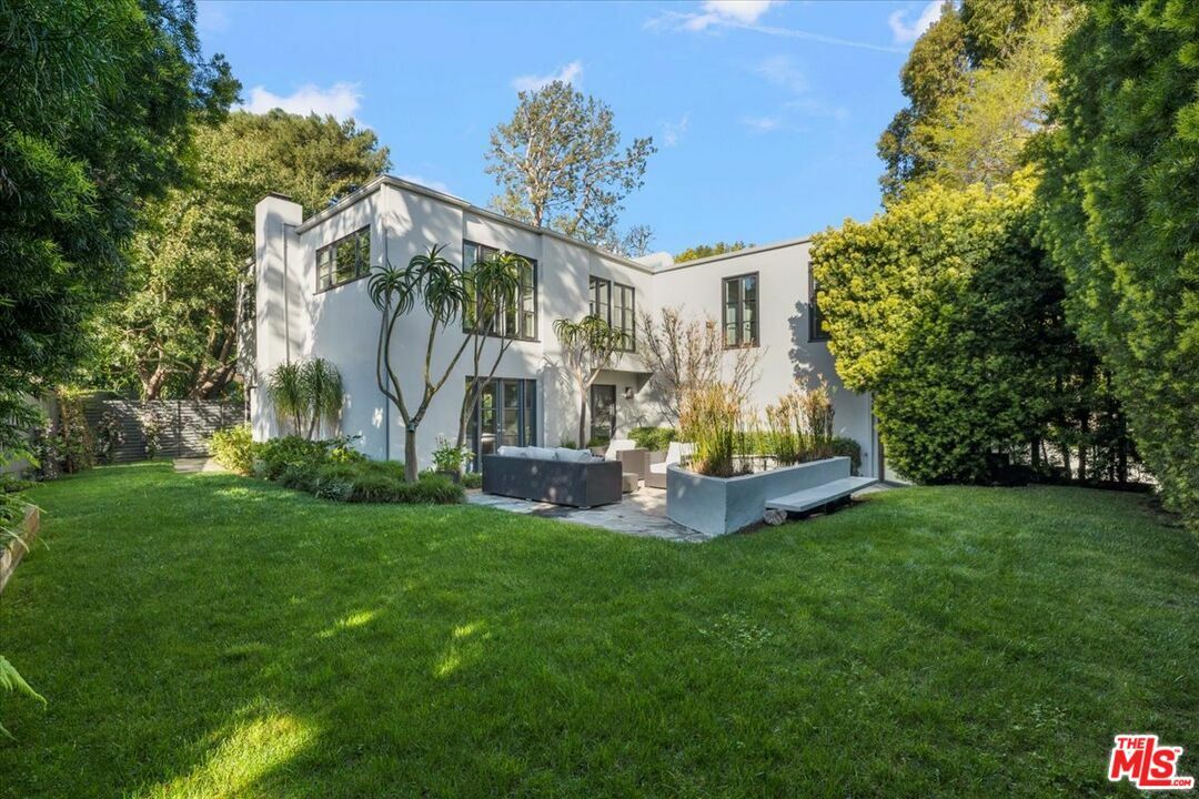 Property Photo: 3055 Nichols Canyon Rd CA 90046