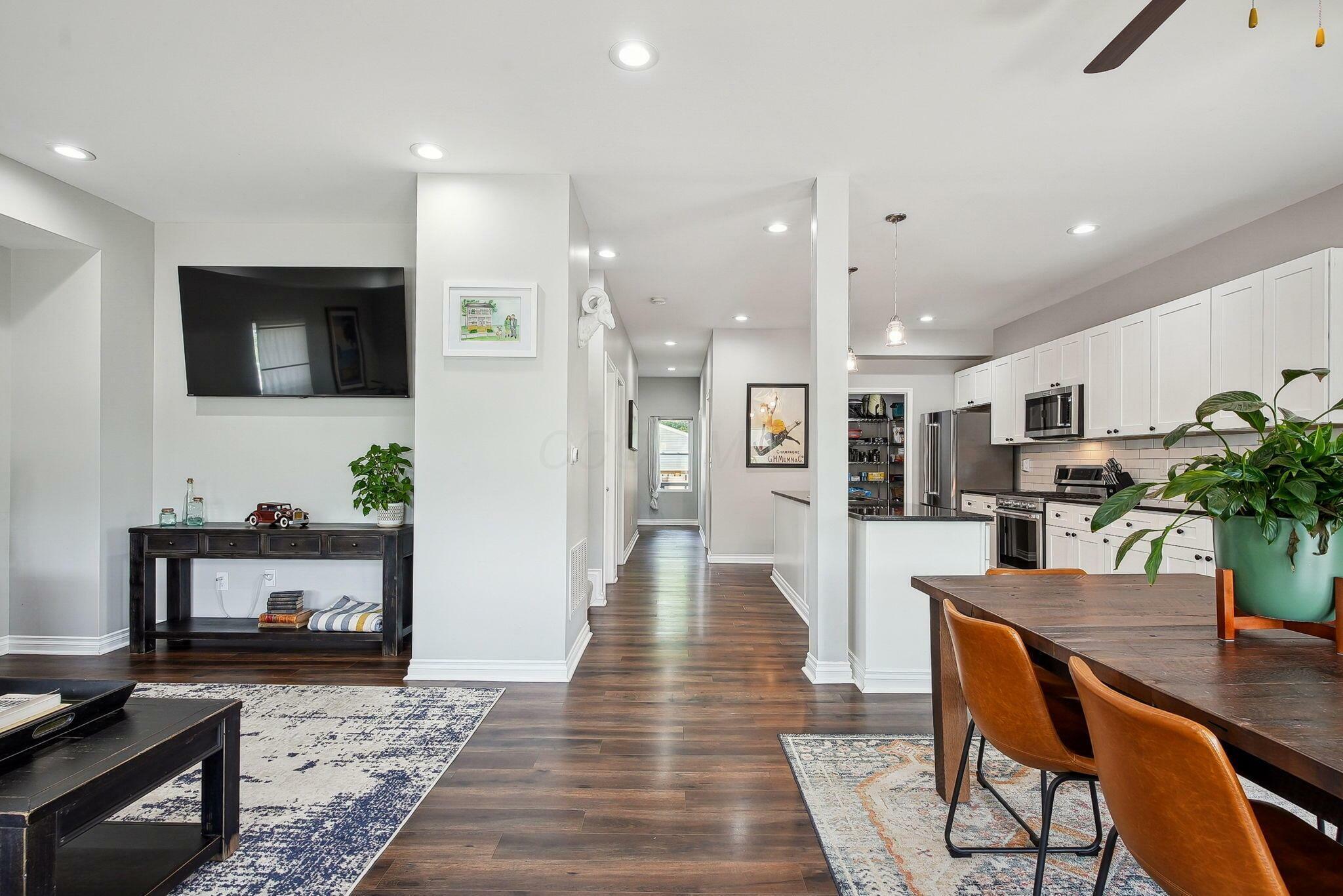 Property Photo: 1366 Cole Street OH 43205