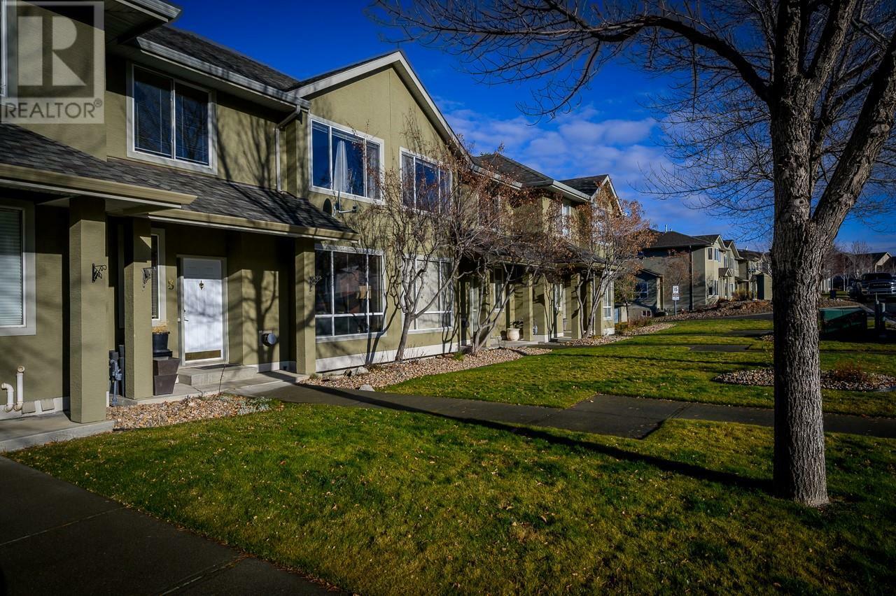 2365 Abbeyglen Way #8  Kamloops BC V1S 1Y3 photo