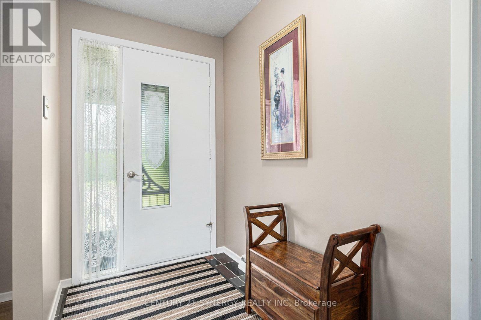 Property Photo: 2324 Susan Street ON K1G 1K3