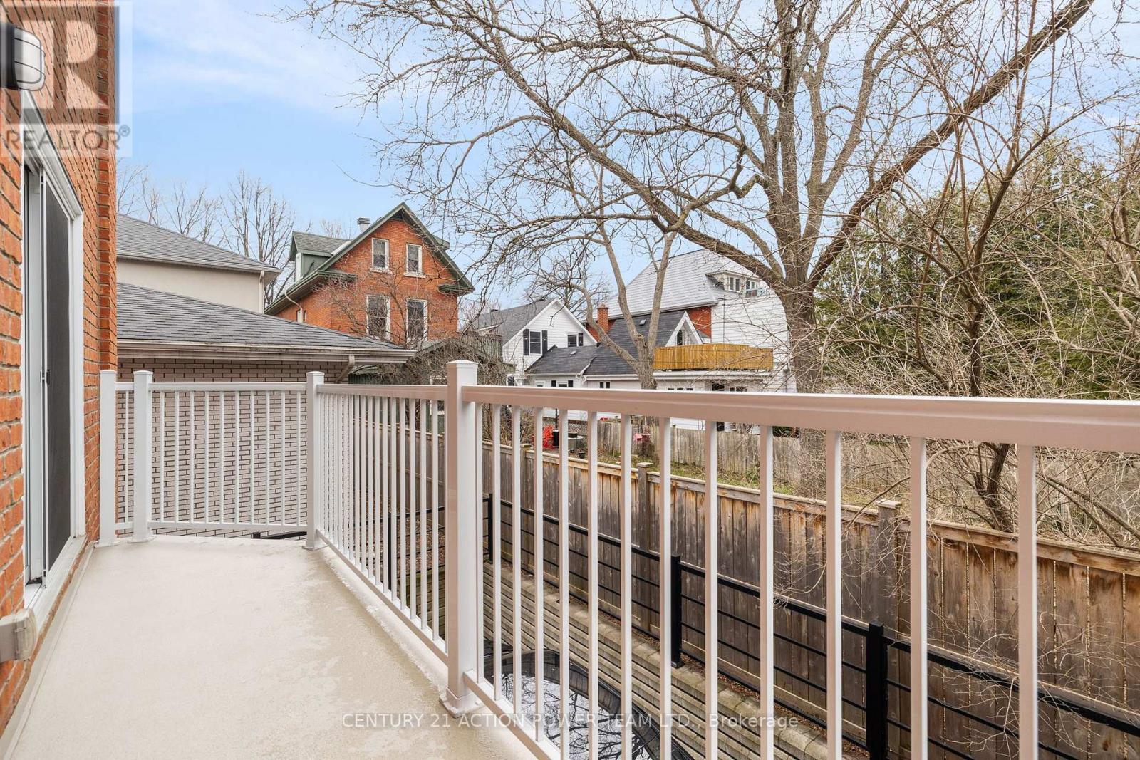 Property Photo: 48 Queen-Victoria Street ON K1M 2K4