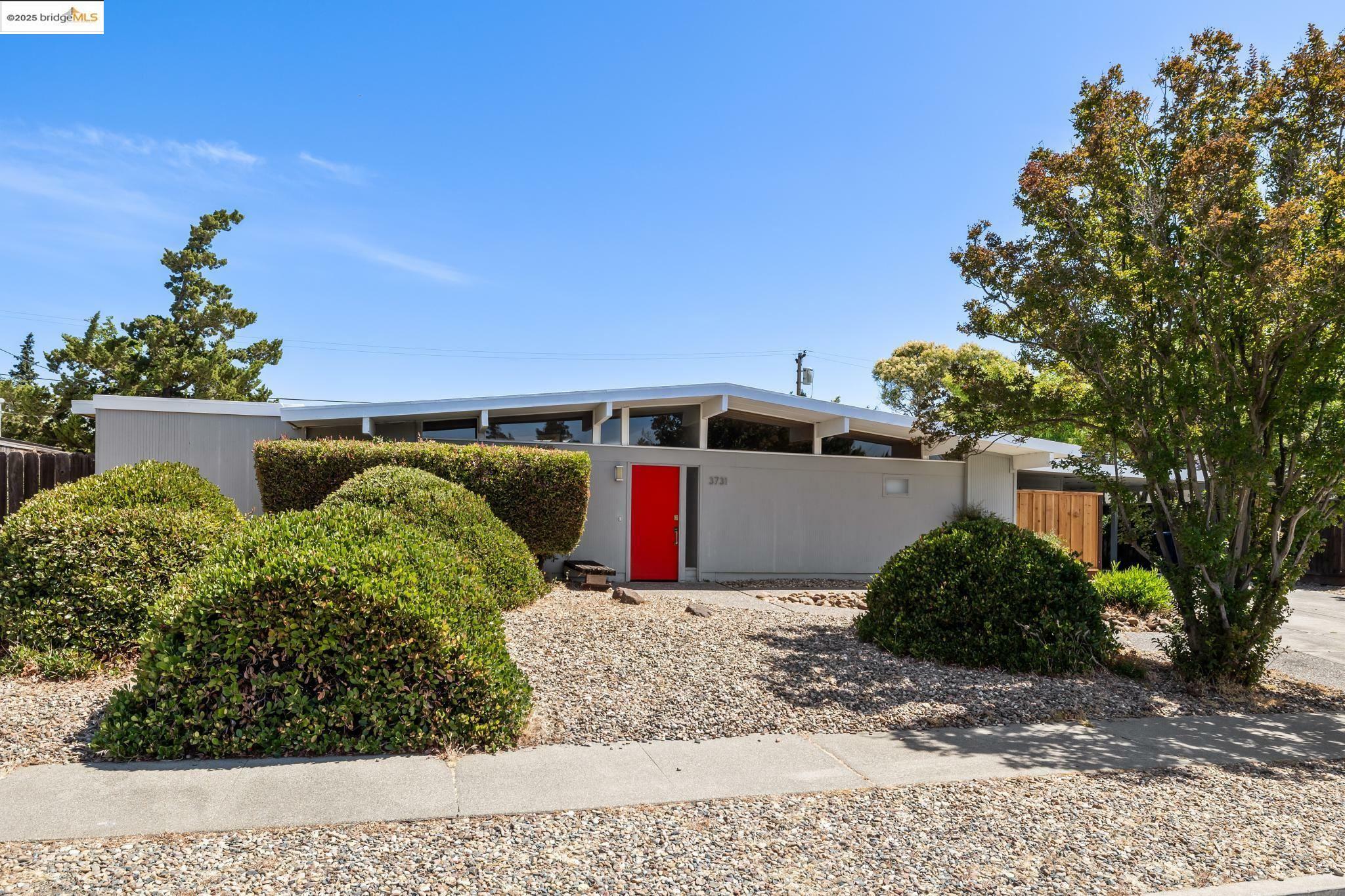 3731 Merridan Dr  Concord CA 94518 photo