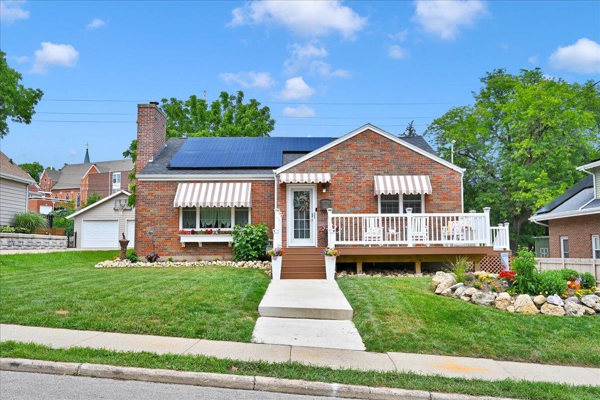 2225 Green Street  Dubuque IA 52001 photo
