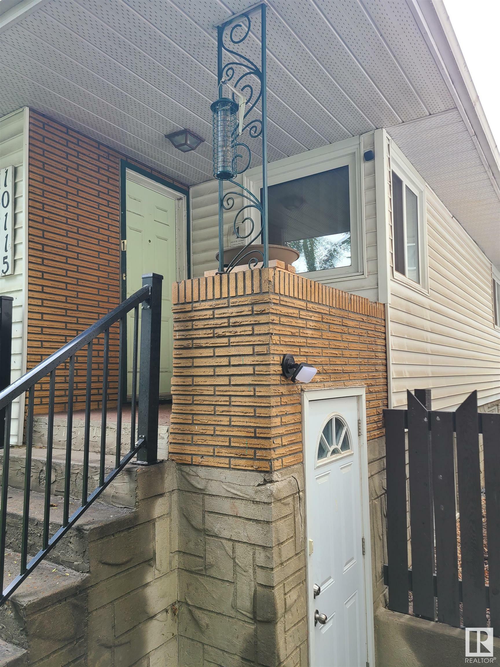 Photo de la propriété: 10115 83 Avenue NW AB T6E 2C5