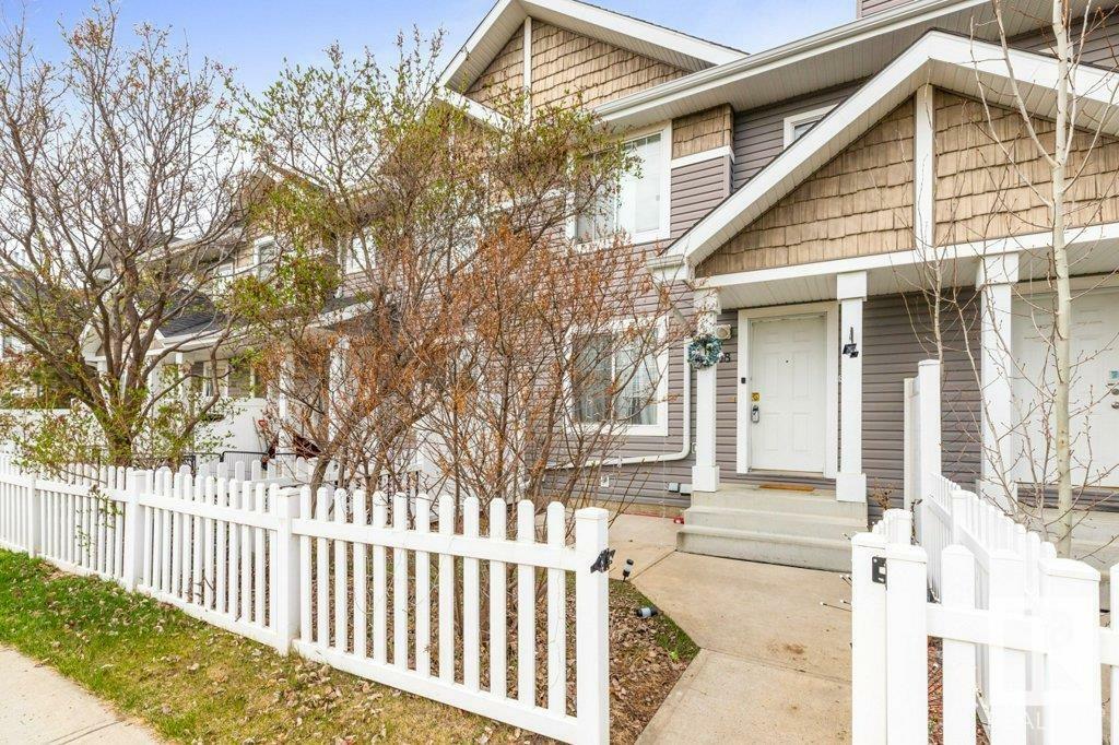 Property Photo: 3075 Trelle Crescent NW 68 AB T6R 3V5