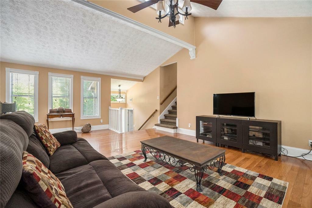 Property Photo: 1105 Tom Lane Lane GA 30066