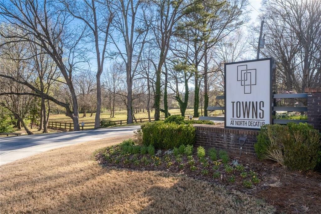 Property Photo: 852 Constellation Drive GA 30033