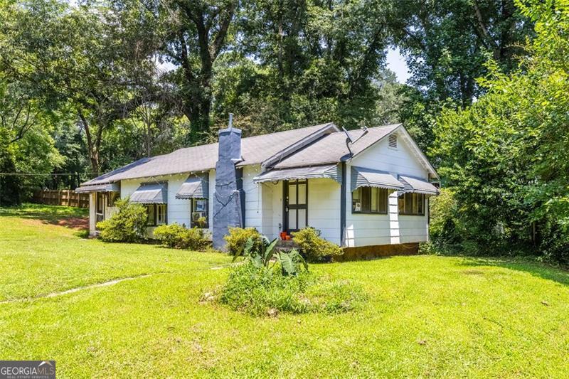 Property Photo: 1054 Hillcrest Drive GA 30316