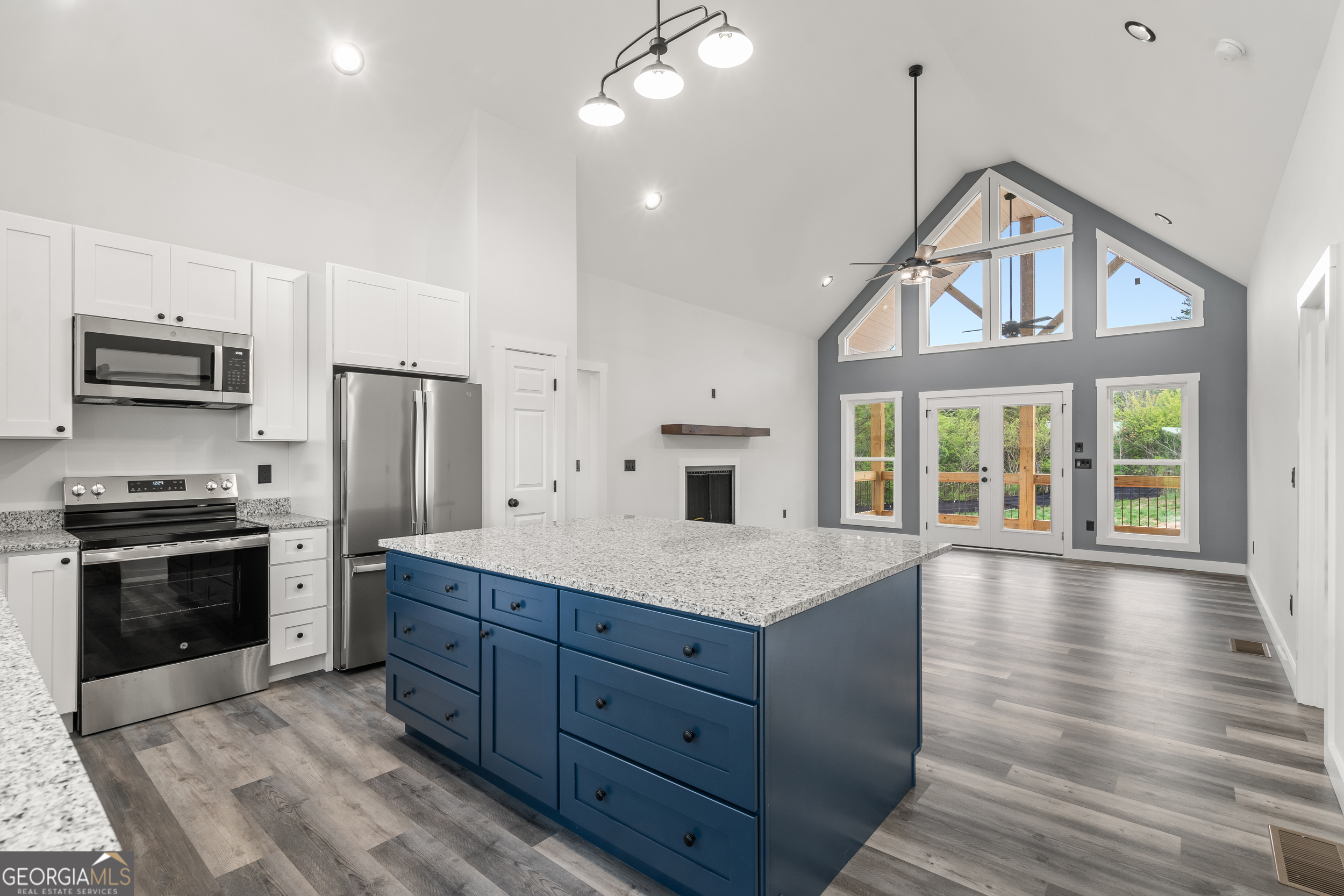 Property Photo:  554 Knights Square  GA 30512 