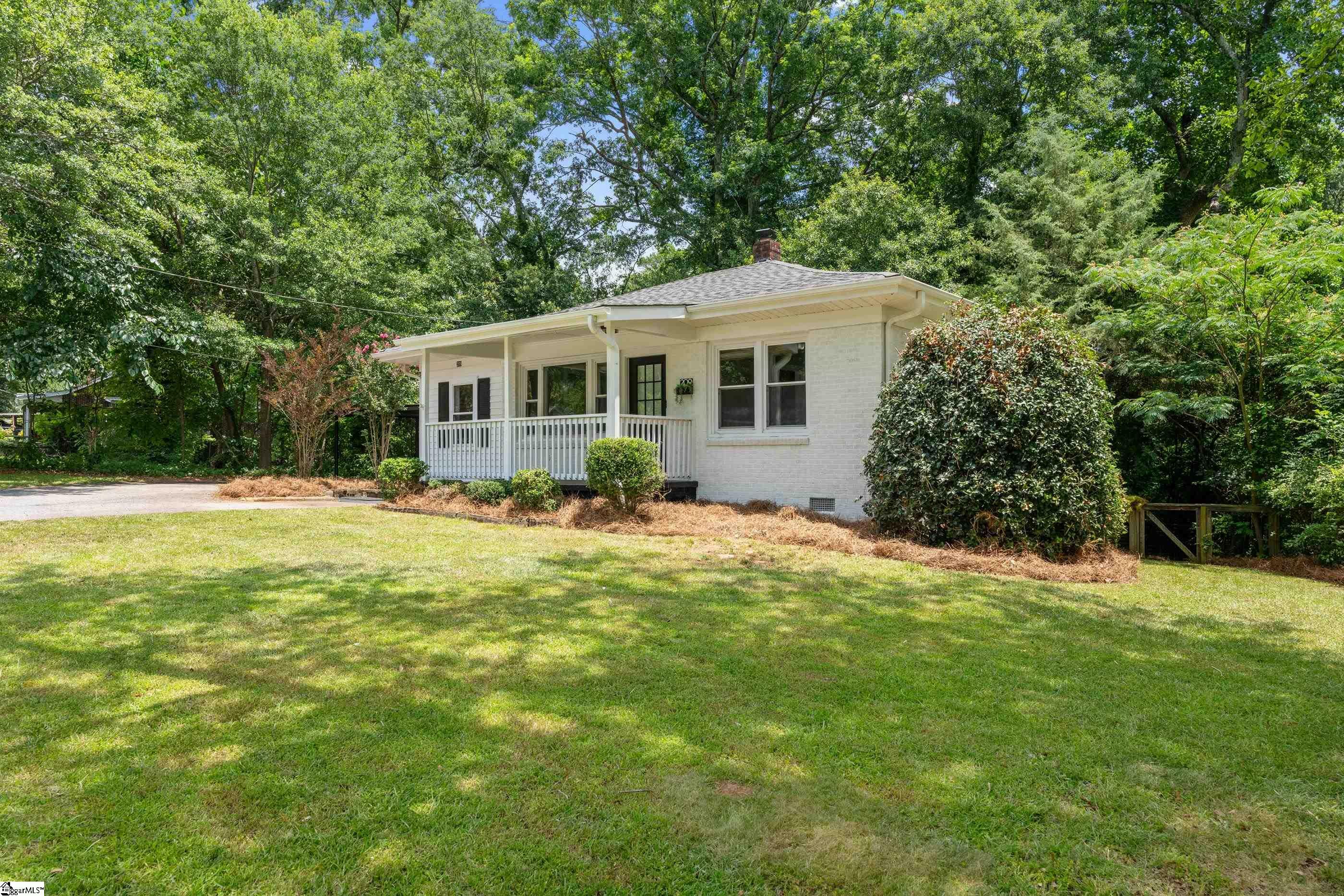 Property Photo: 209 Webster Road SC 29607