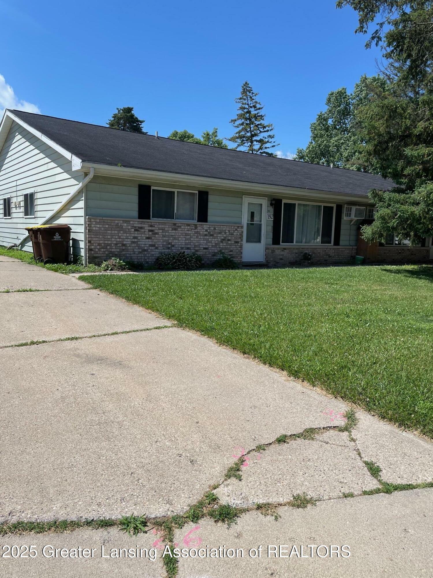188-194 Grand Manor Drive  Grand Ledge MI 48837 photo