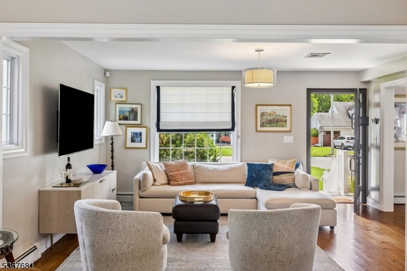 Property Photo:  562 Barnett Pl  NJ 07450 