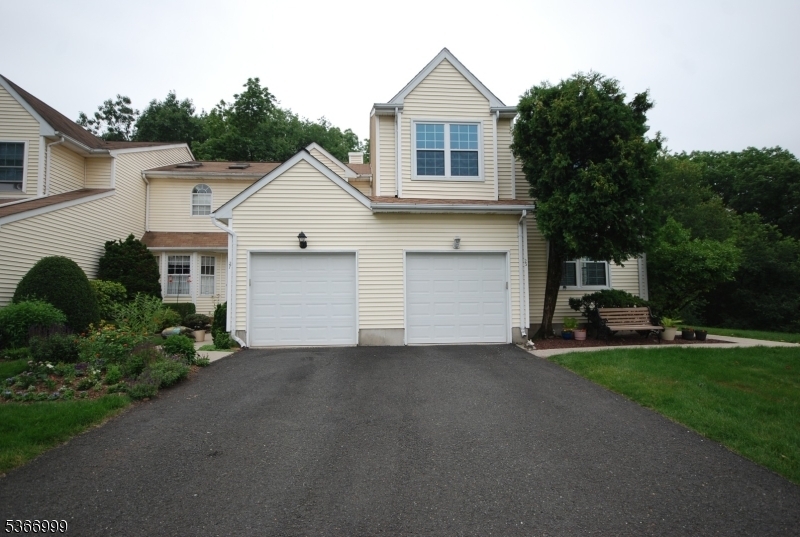 25 Watchung Trl  Branchburg Twp. NJ 08876 photo