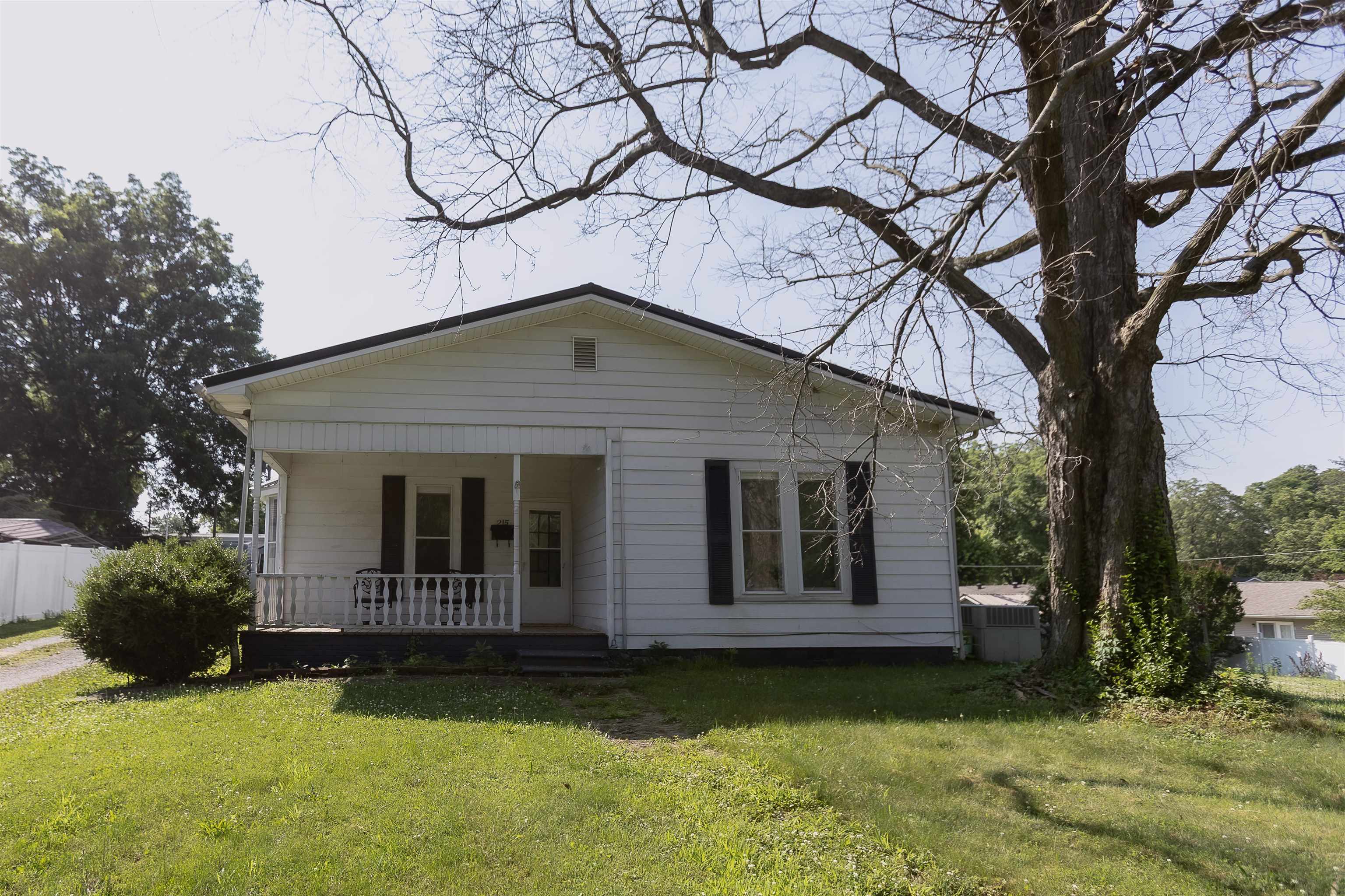Property Photo: 215 N Mart Street KY 42437