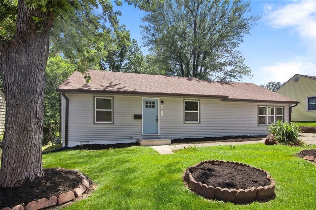Property Photo: 2611 Yates Avenue KS 66106