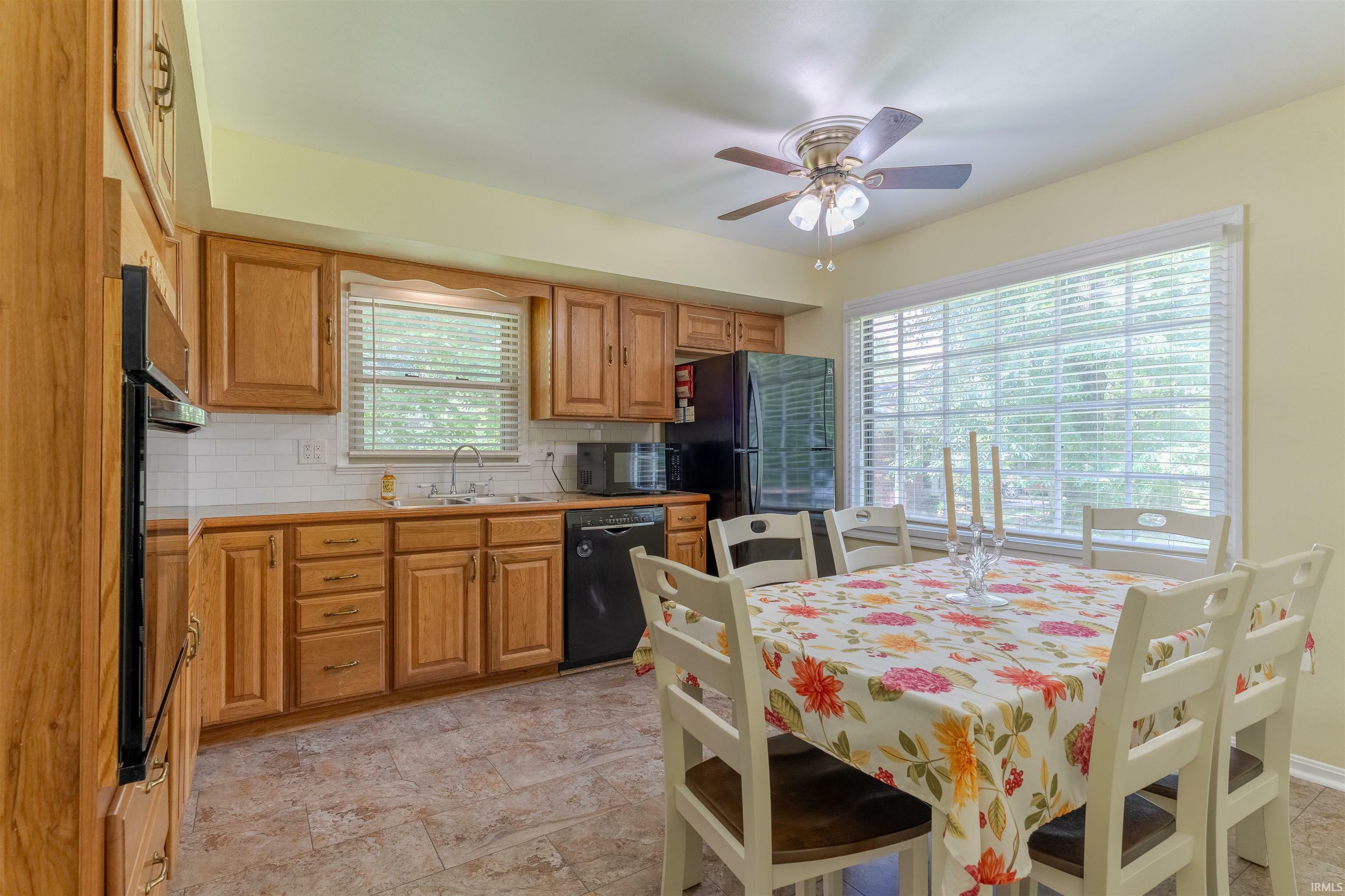 Property Photo: 417 Pine Place IN 47710