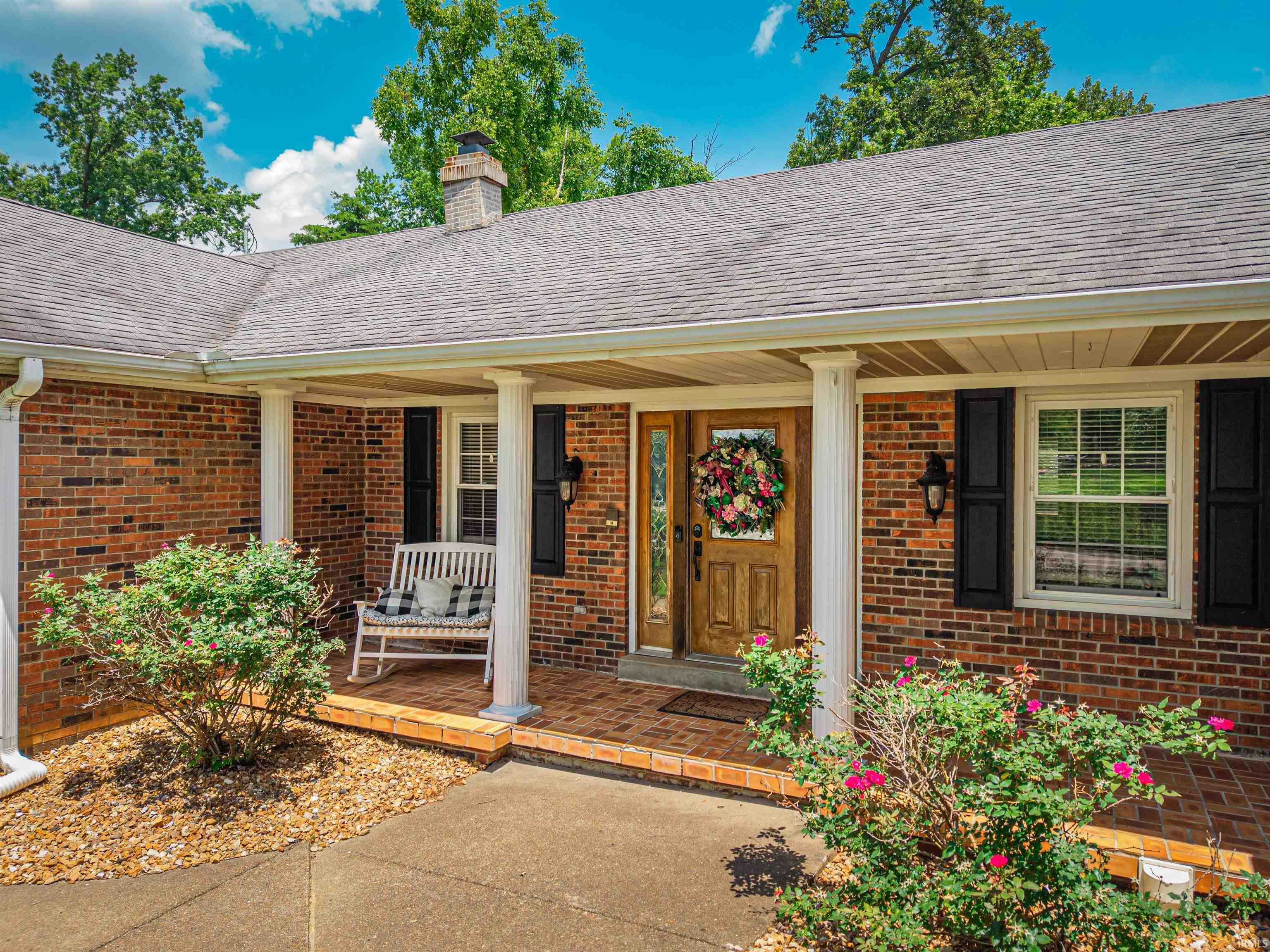 Property Photo: 117 Springhaven Drive IN 47710