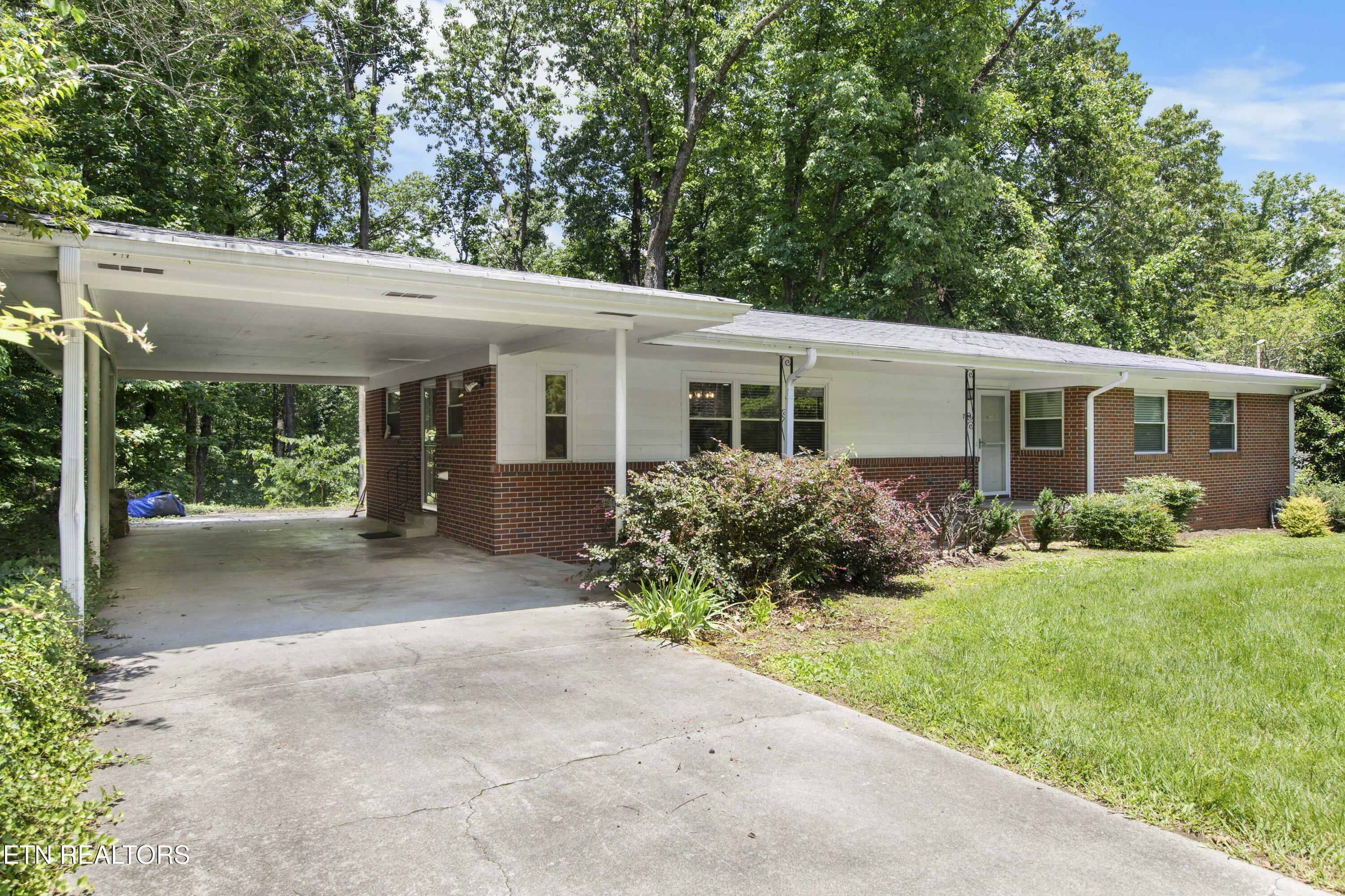 Property Photo: 790 W Outer Drive TN 37830