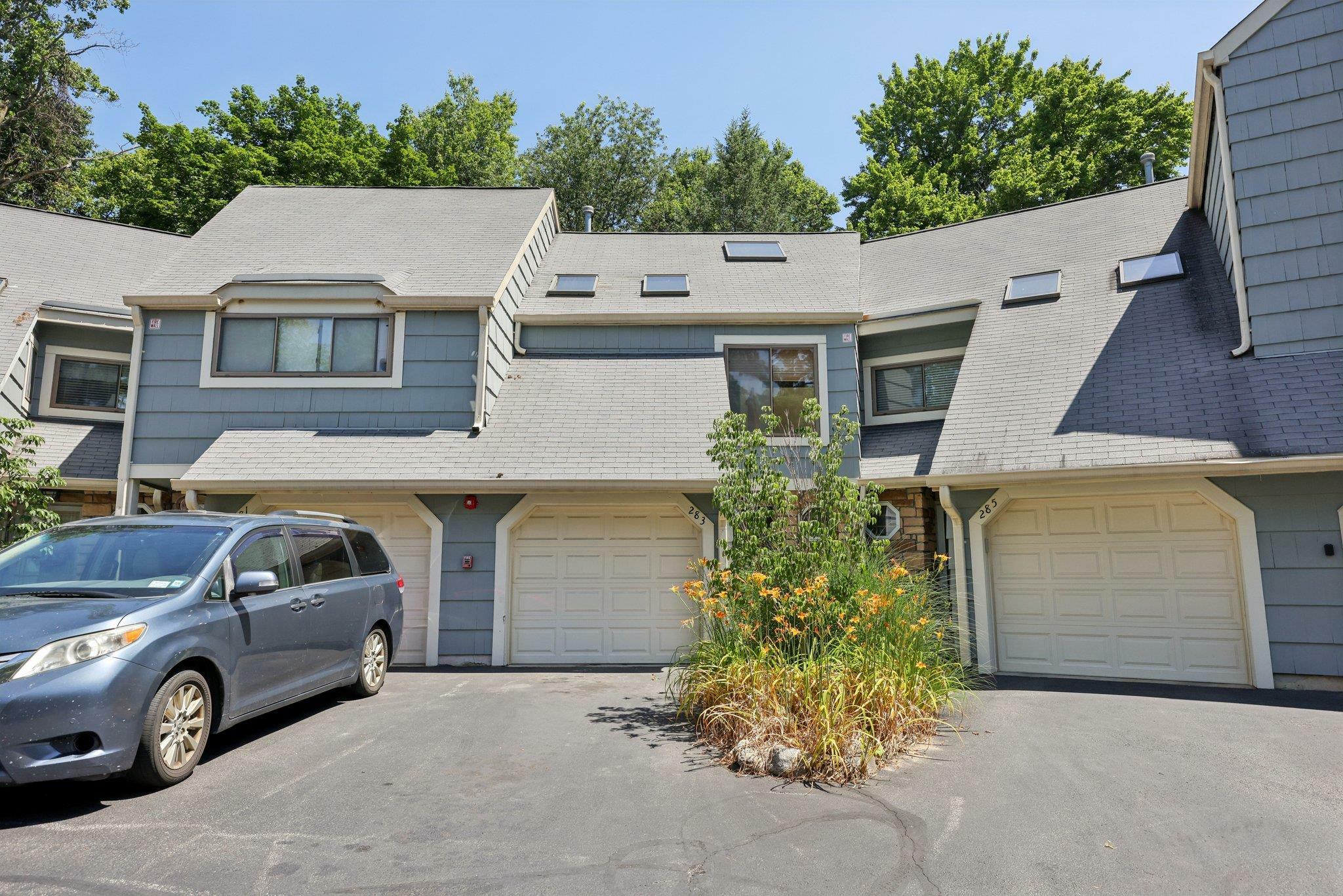 Property Photo:  283 Treetop Circle  NY 10954 