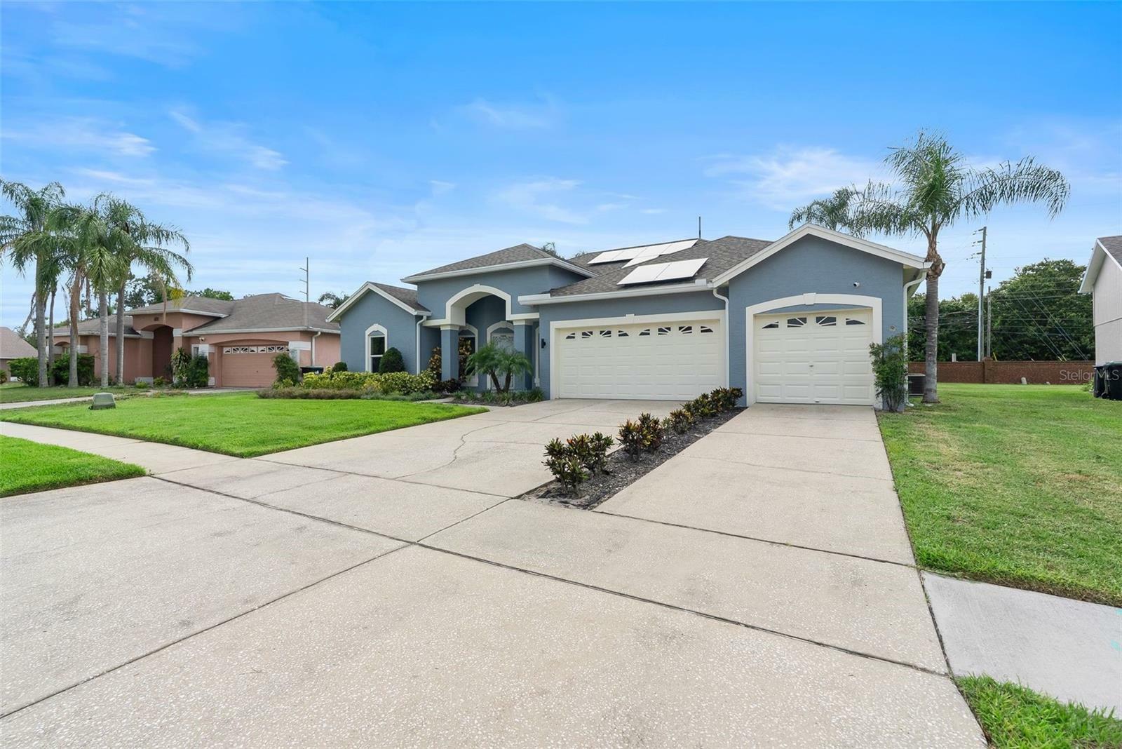 Property Photo: 4110 Maplegrove Drive FL 32818
