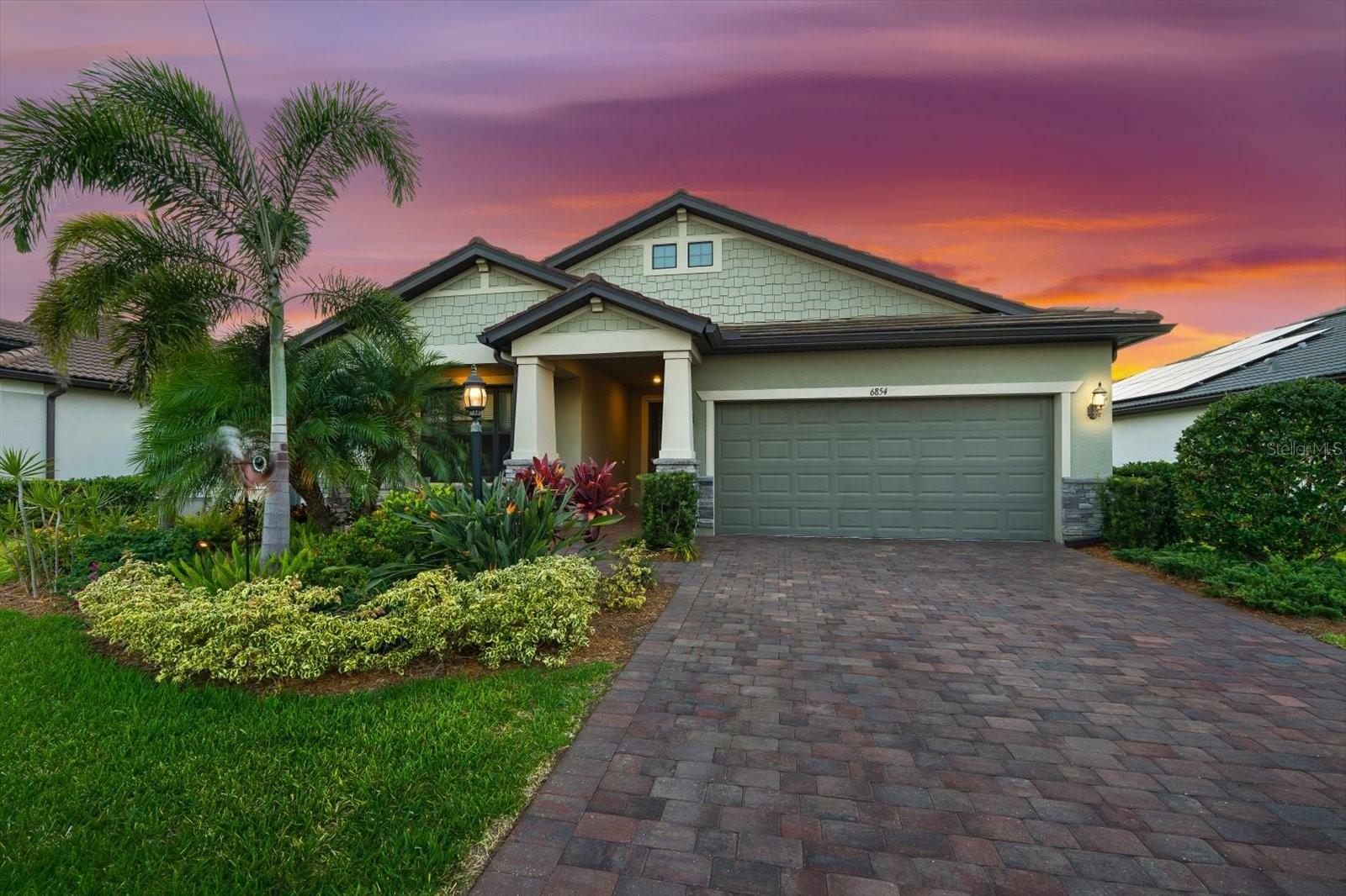 Property Photo: 6854 Chester Trail FL 34202