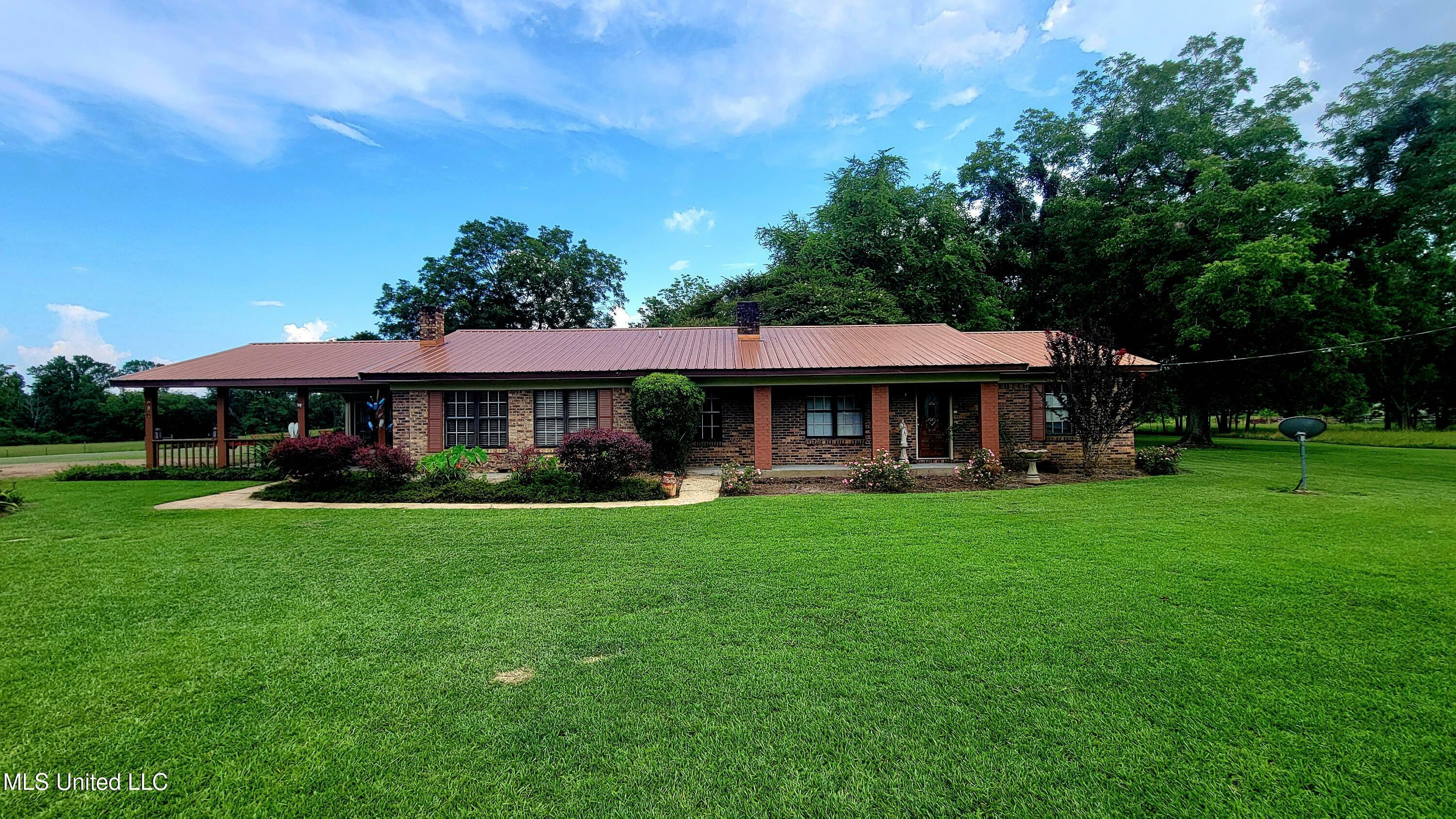Property Photo: 1197 Old 80 Road MS 39092