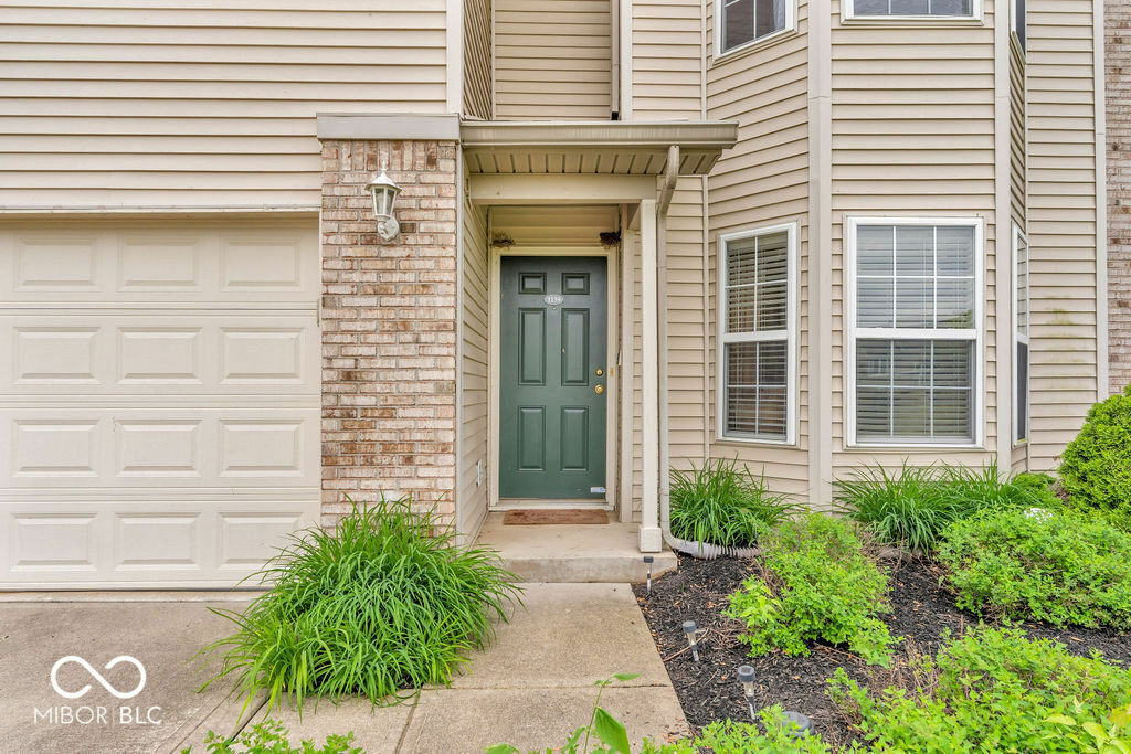 Property Photo:  1139 Fernwood Way  IN 46168 