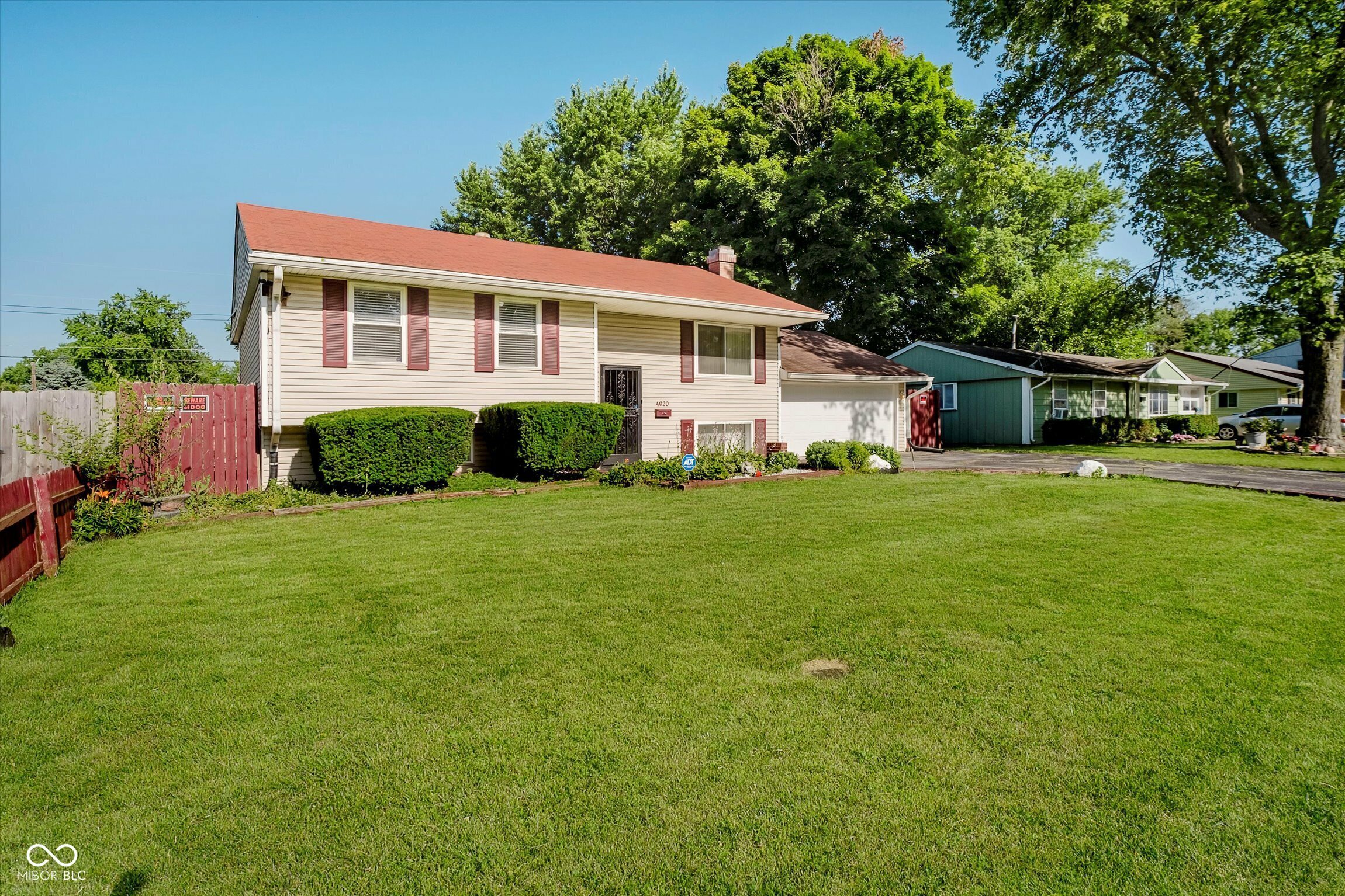 Property Photo: 4020 Eisenhower Drive IN 46254