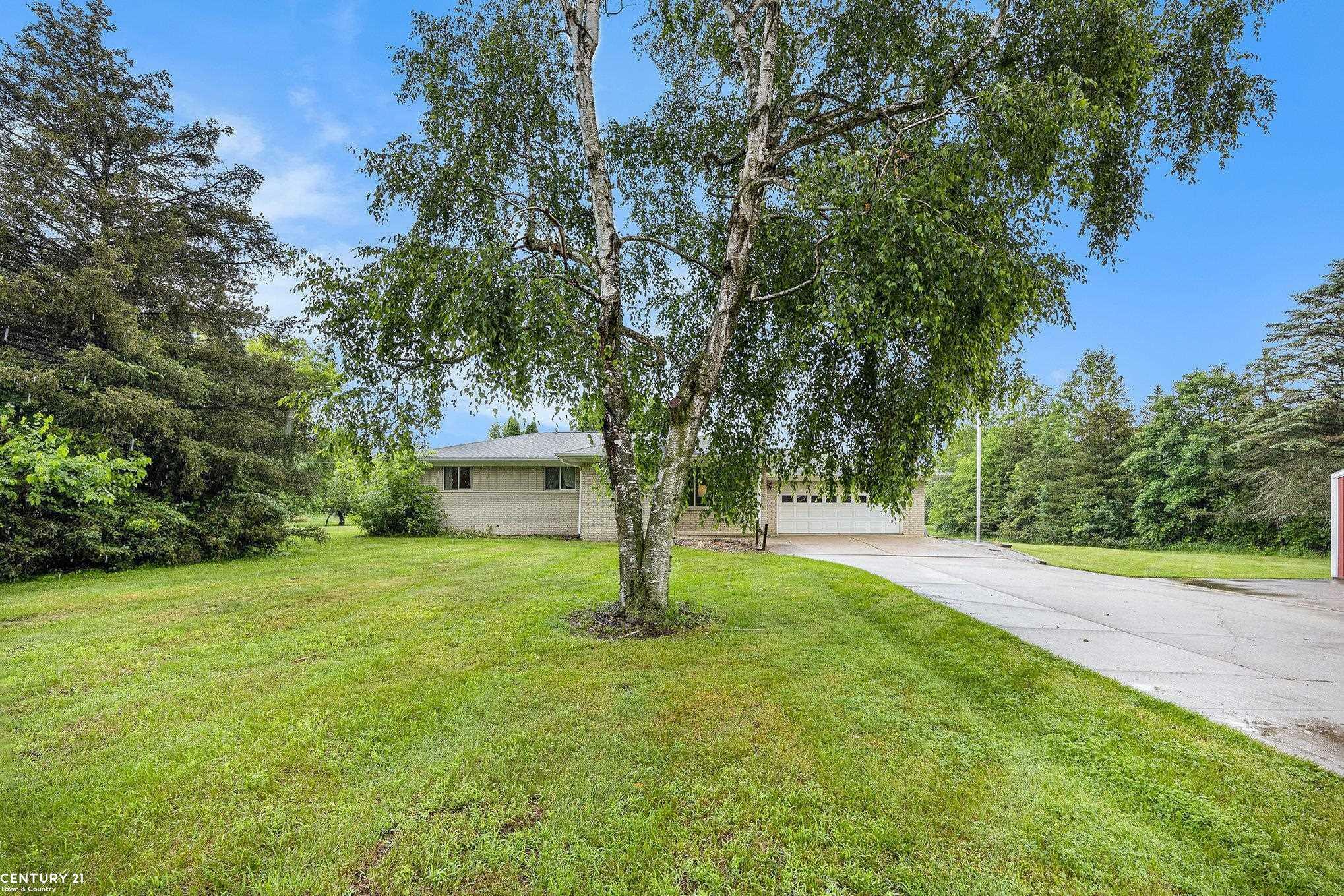 Property Photo: 8877 Marr Road MI 48003