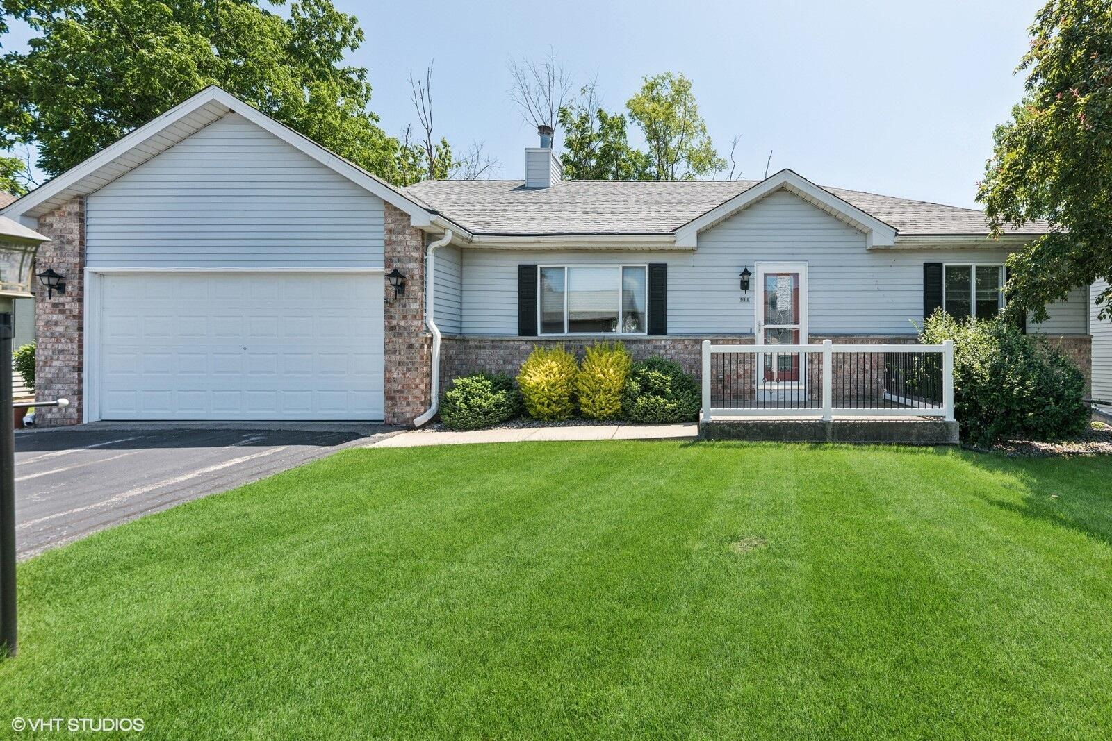 911 Park Cir  Union Grove WI 53182 photo