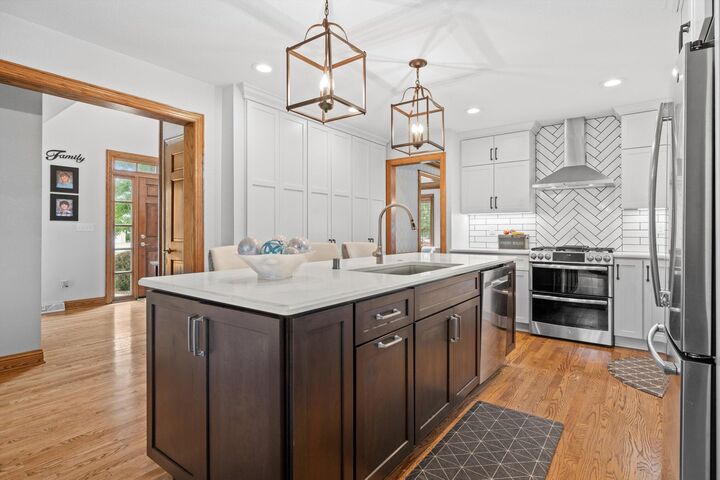 Property Photo: 9079 W Kensington Way WI 53132