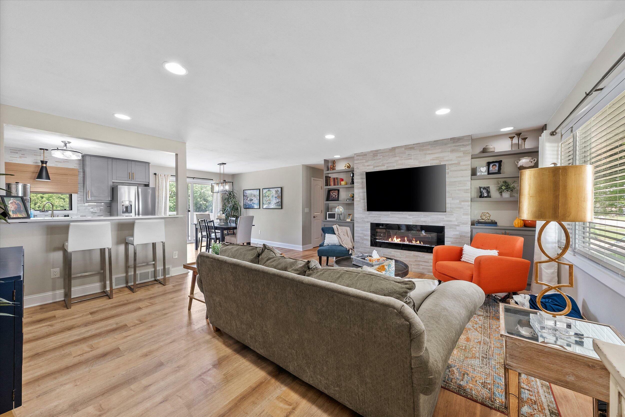 Property Photo: 605 Oak Ln WI 53032