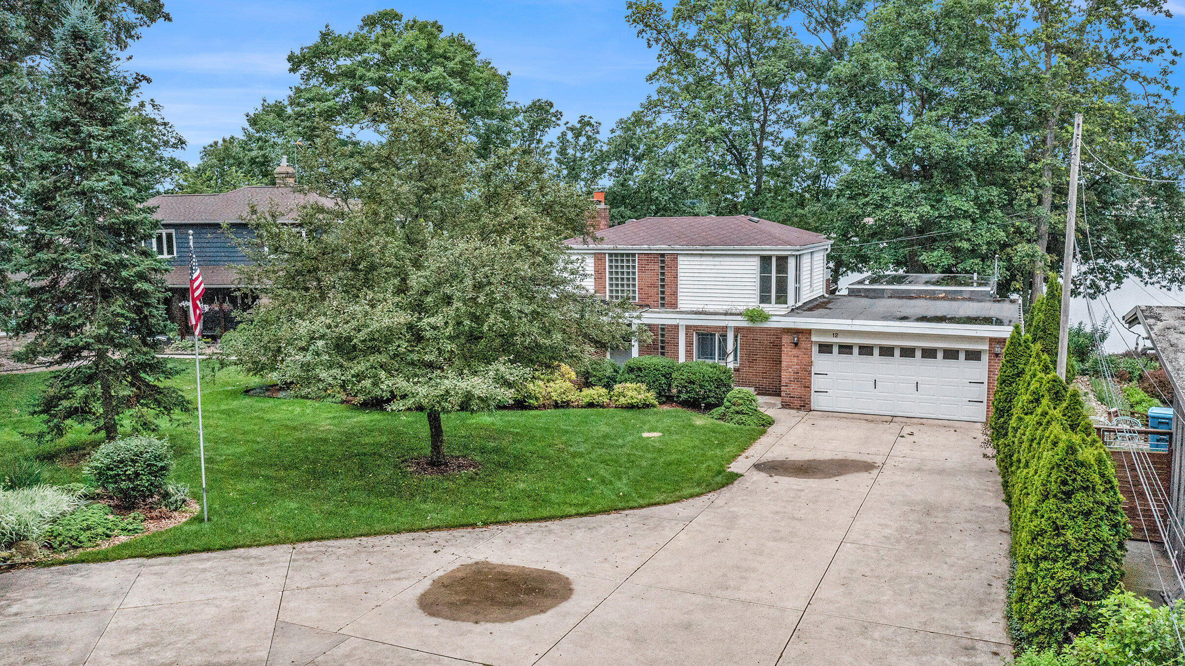 Property Photo: 12 Hiawatha Drive MI 49015