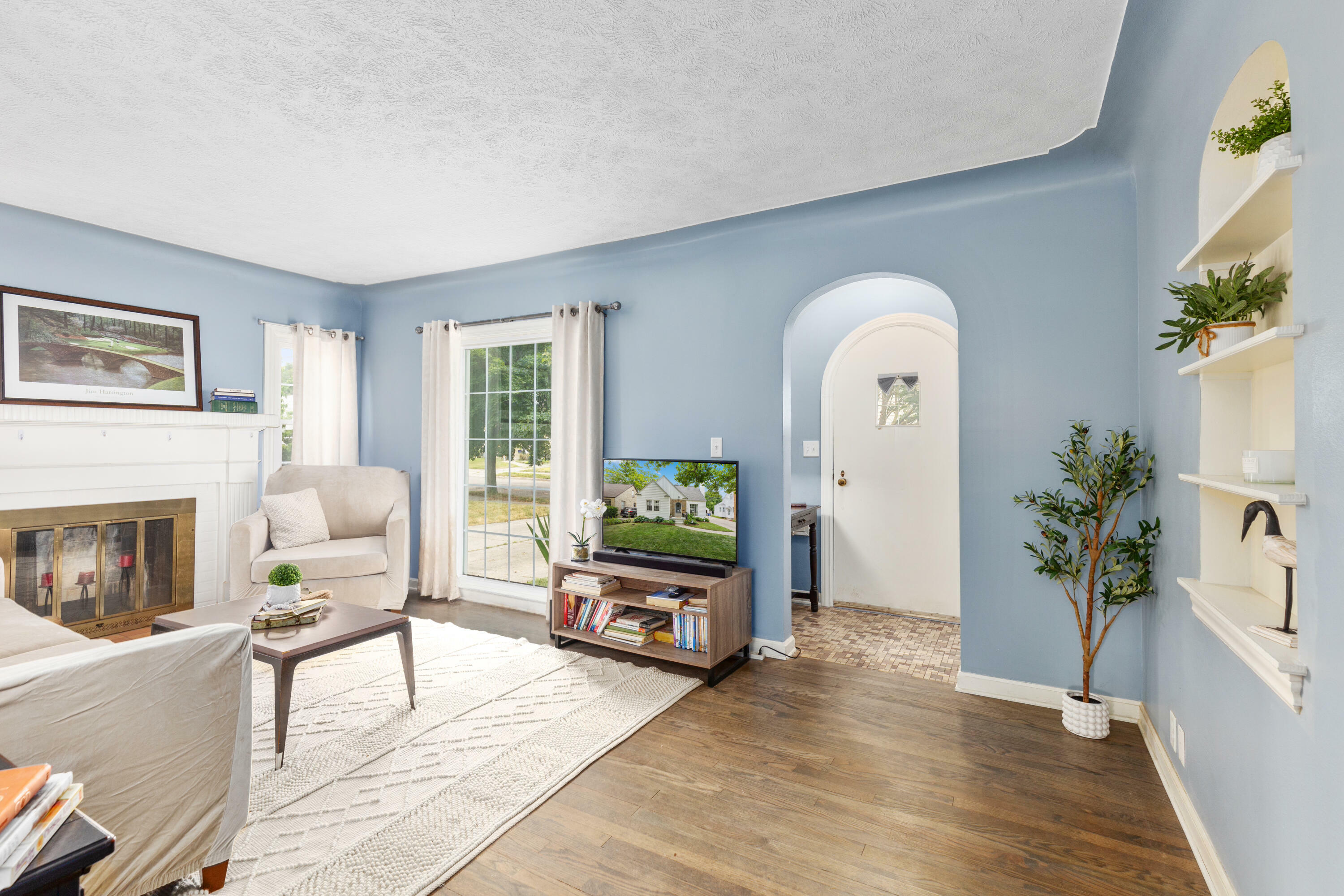 Property Photo: 2013 Duiker Avenue NE MI 49505