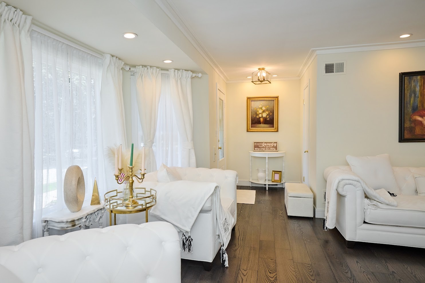 Property Photo: 4828 W Berwyn Avenue IL 60630