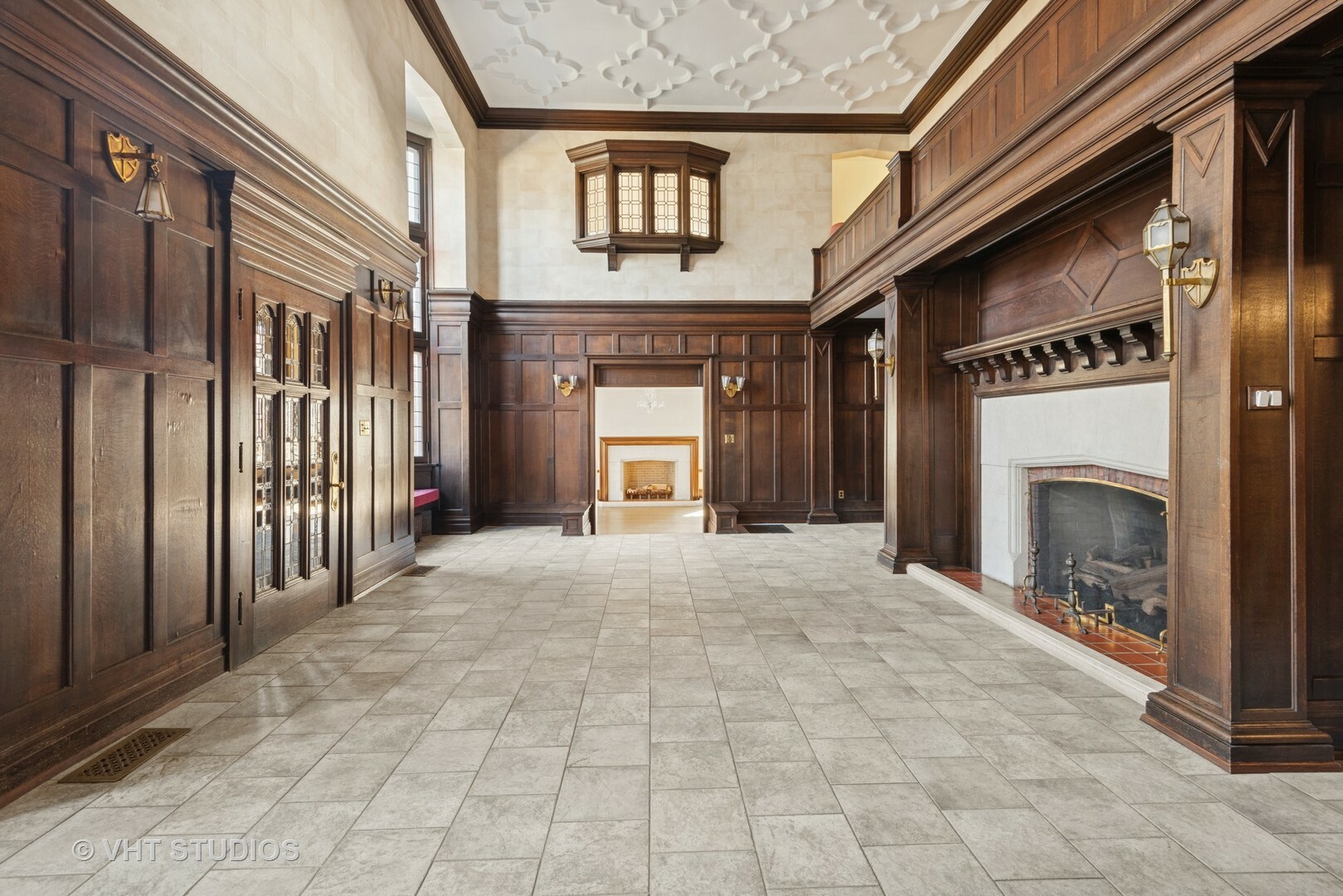 Property Photo: 1120 Forest Avenue IL 60202