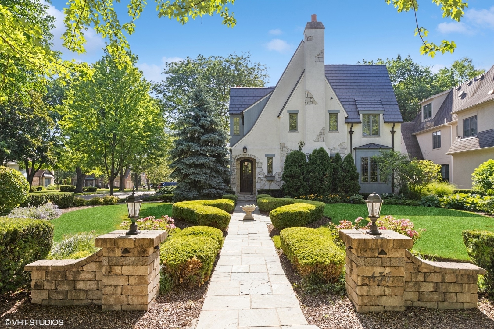 Property Photo:  437 N County Line Road  IL 60521 